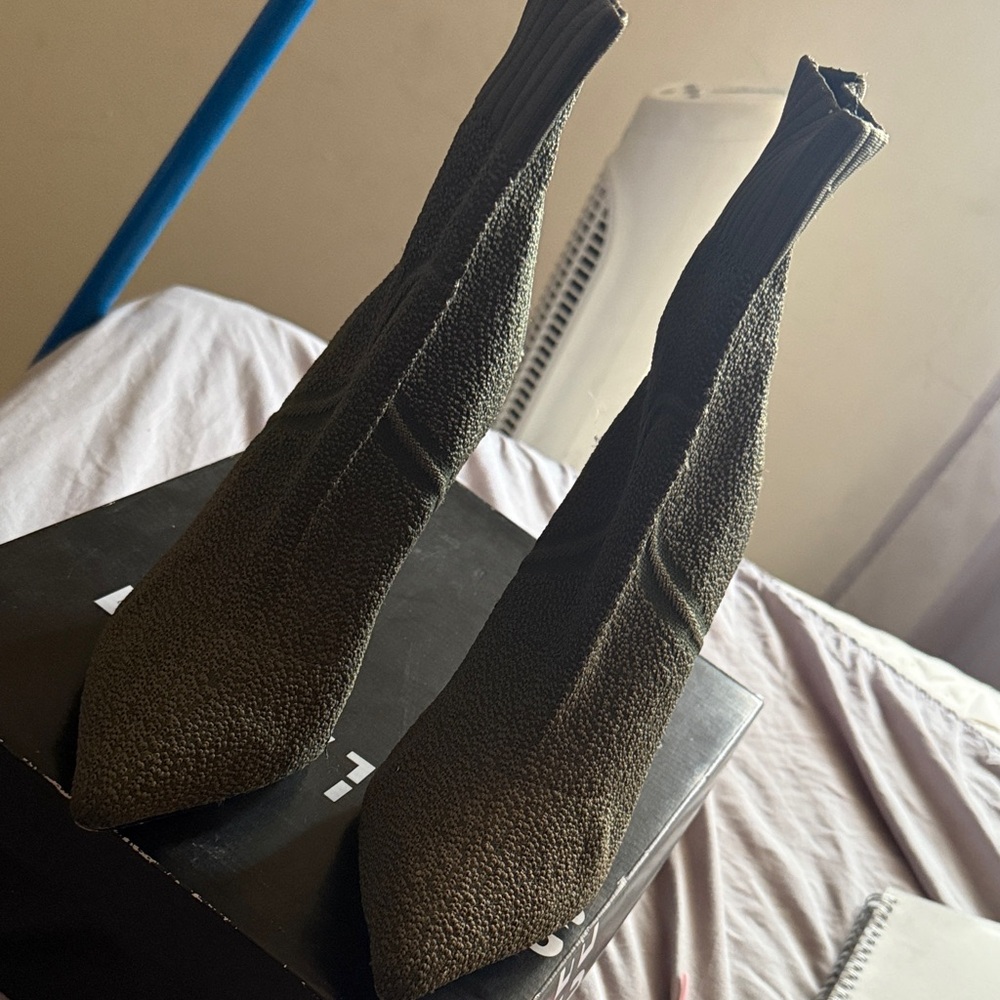 Design Lab Lord & Taylor Khaki Heeled Boots